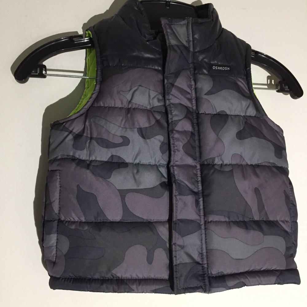 OSHKOSH B’gosh Kid’s Camouflage Vest Size 2T Gray